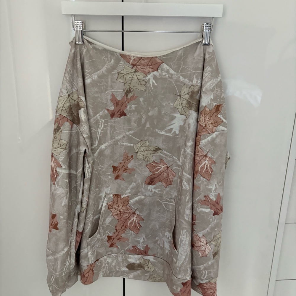 Women's Leaf-Print Offshoulder Sweated